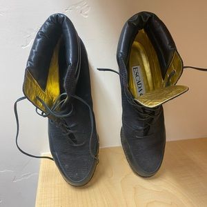 Navy blue ankle boots